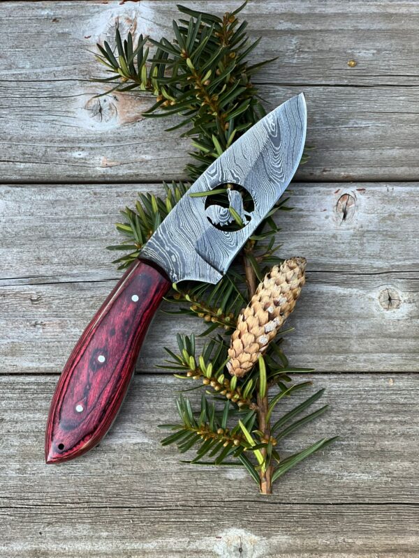 Intricate Tasks Damascus Skinner knife With Pukka Wood Handle .