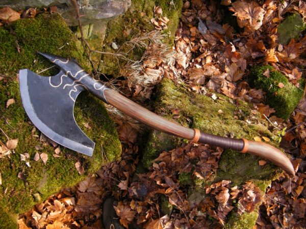 " Jarnbjorn " U8 Steel Artisan-Forged Axe With Birch Wood Handle .
